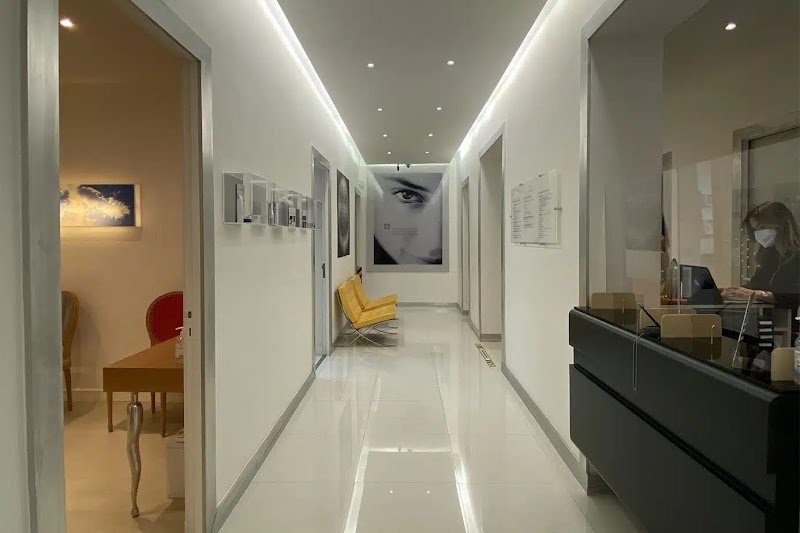 Centre Esthétique Trémoille, Paris