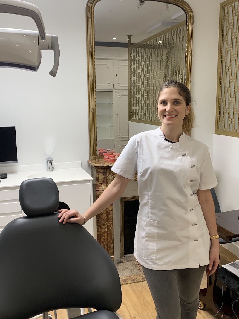 Dr Paola Soria, Paris