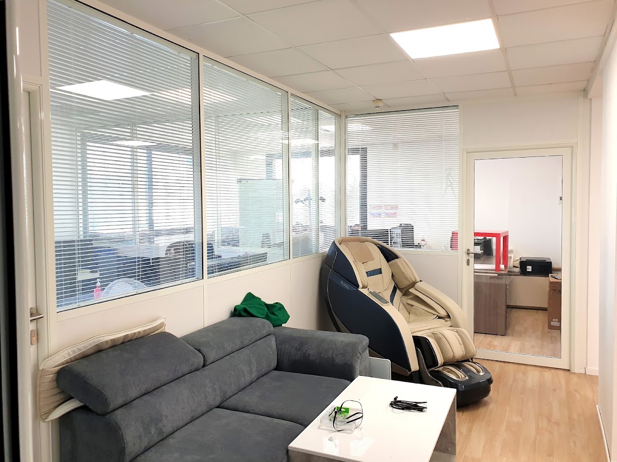 Akisiweb, Paris