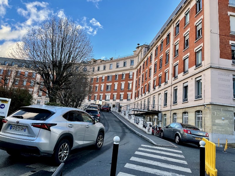 American Hospital of Paris