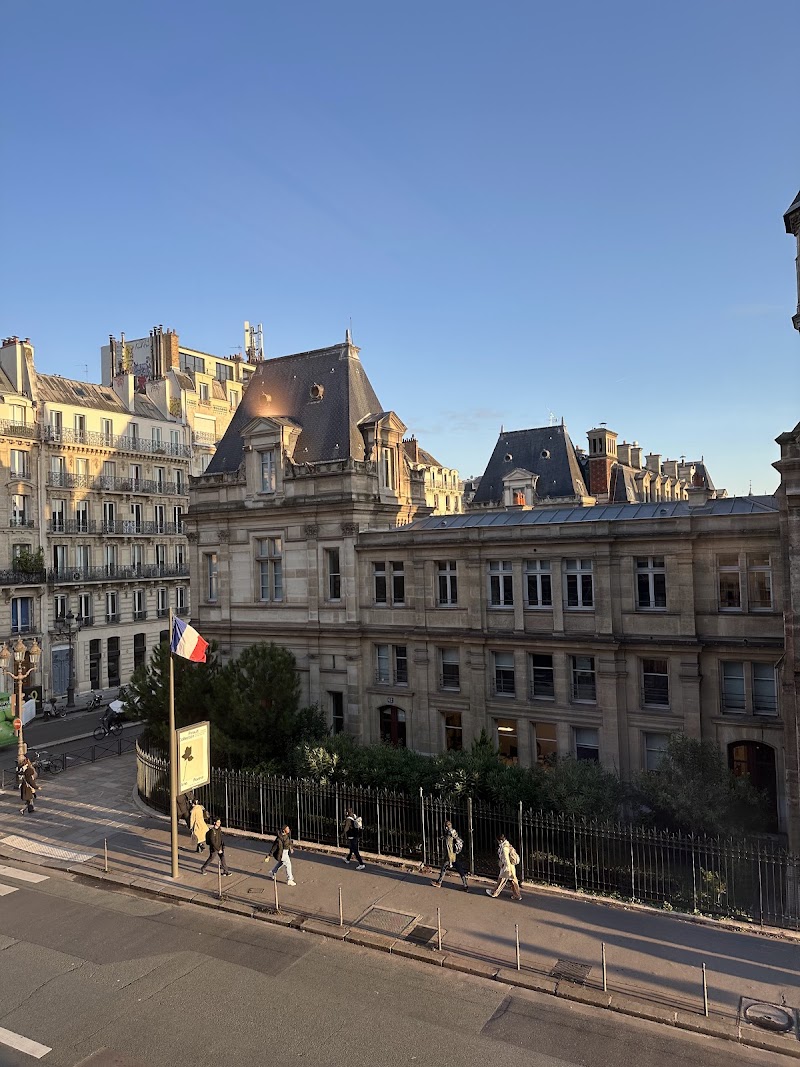 Cabinet A-P, Paris