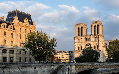Hôtel 4 étoiles Parc Saint-Séverin Paris 5ème - Esprit de France