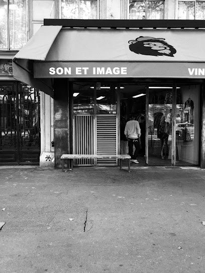 Son et Image Vintage Clothing