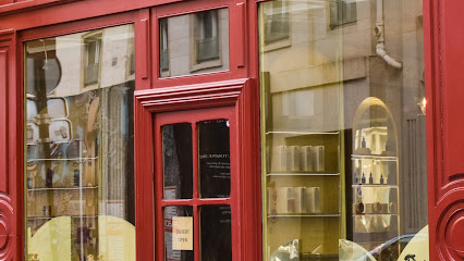 Maître Parfumeur et Gantier