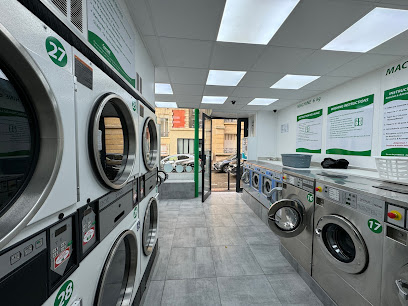 Laverie Libre Service / Laundromat | Paris 16