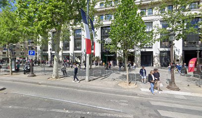 Yard Champs Élysées