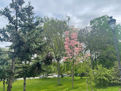 Foch Avenue Playground