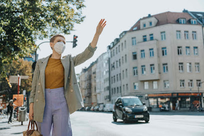 Réserver un Taxi/VTC À Paris et Île-de-France | Book Taxi in Paris